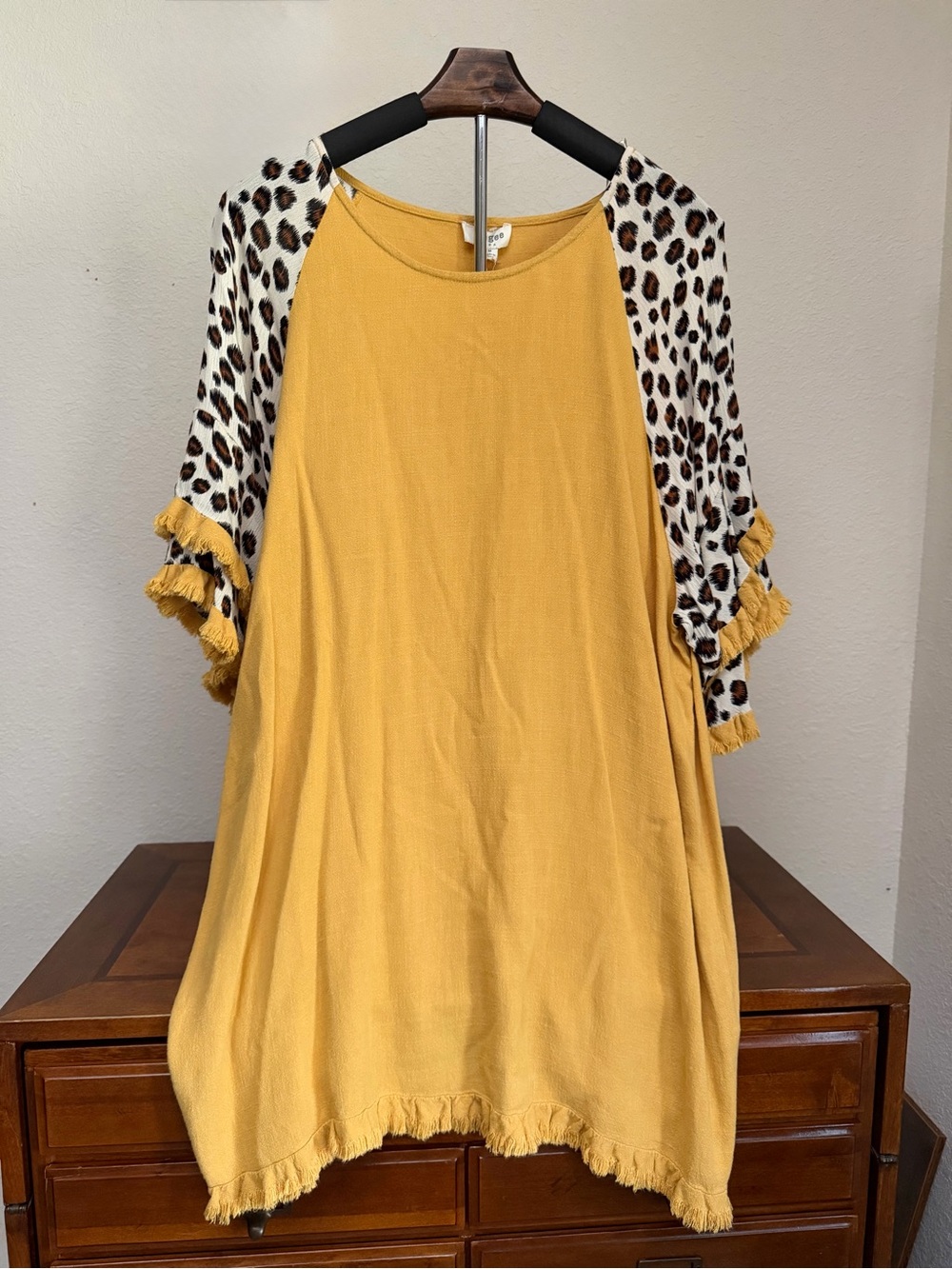 Umgee USA Mustard Yellow Leopard Raglan Sleeve Women’s Dress/Tunic NWT
